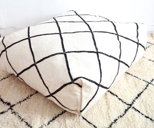 Moroccan Pouf Beni Ourain Geometric Black and White Pouf