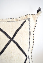 Load image into Gallery viewer, Beni Ourain cushion cover pillow cover geometric pattern