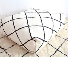 Load image into Gallery viewer, Moroccan Pouf Beni Ourain Geometric Black and White Pouf