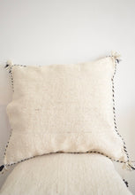 Load image into Gallery viewer, Beni Ourain cushion cover cushion with tassels